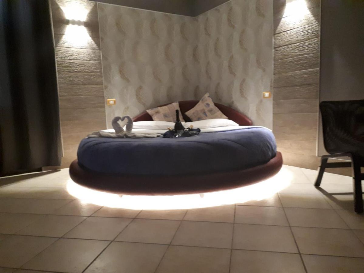 Thaire Resort Castel Volturno Eksteriør billede