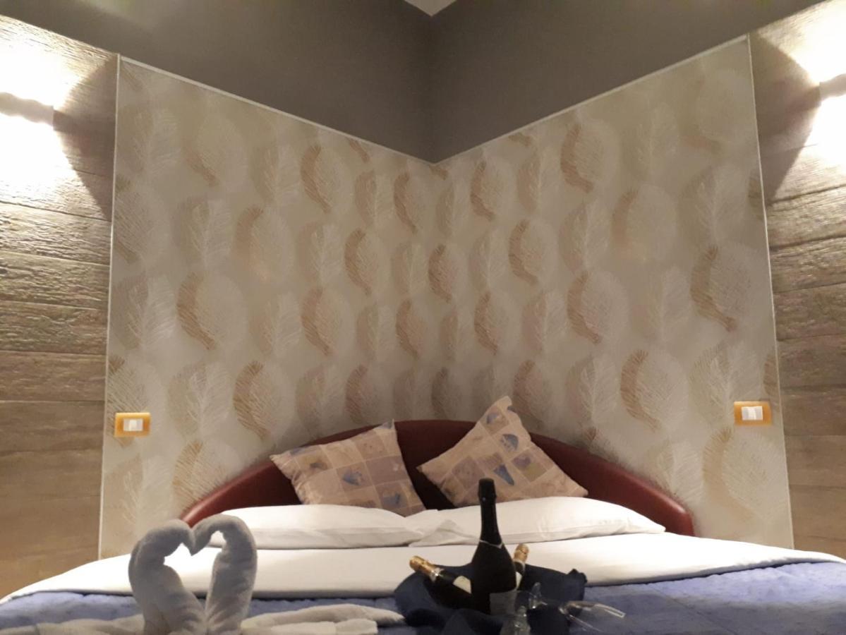 Thaire Resort Castel Volturno Eksteriør billede