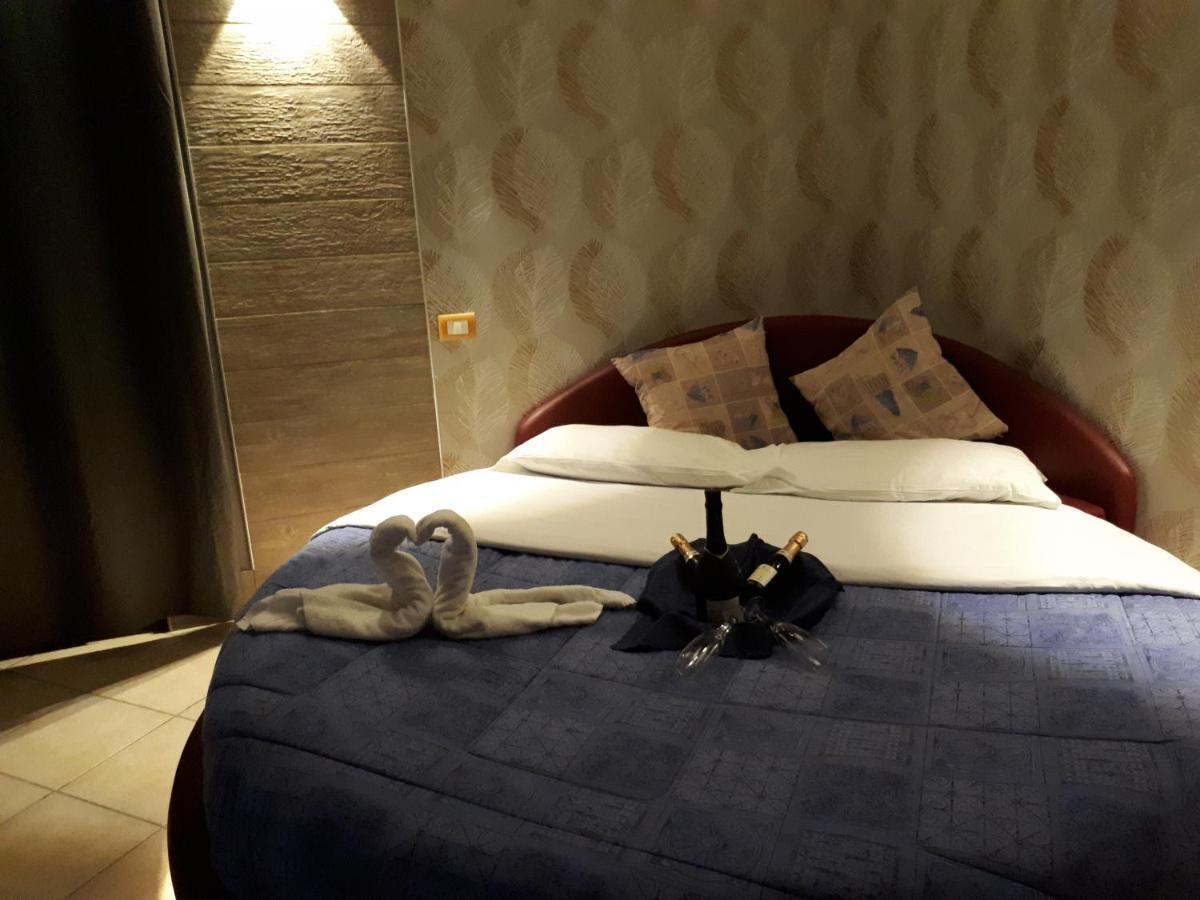 Thaire Resort Castel Volturno Eksteriør billede