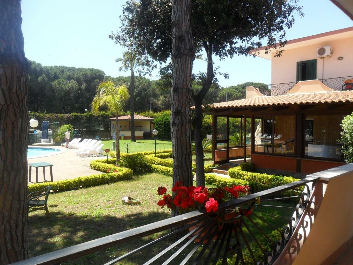 Thaire Resort Castel Volturno Eksteriør billede