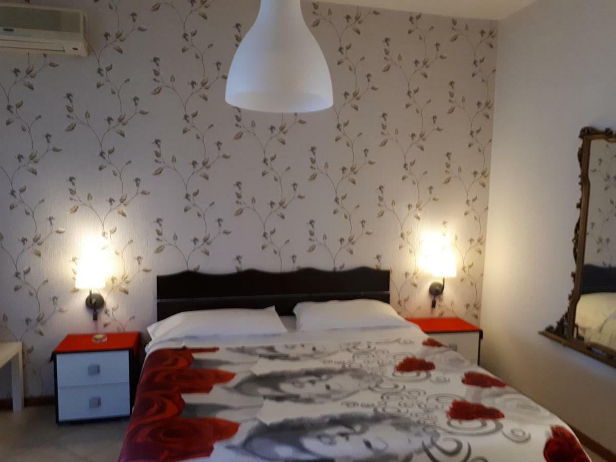 Thaire Resort Castel Volturno Eksteriør billede