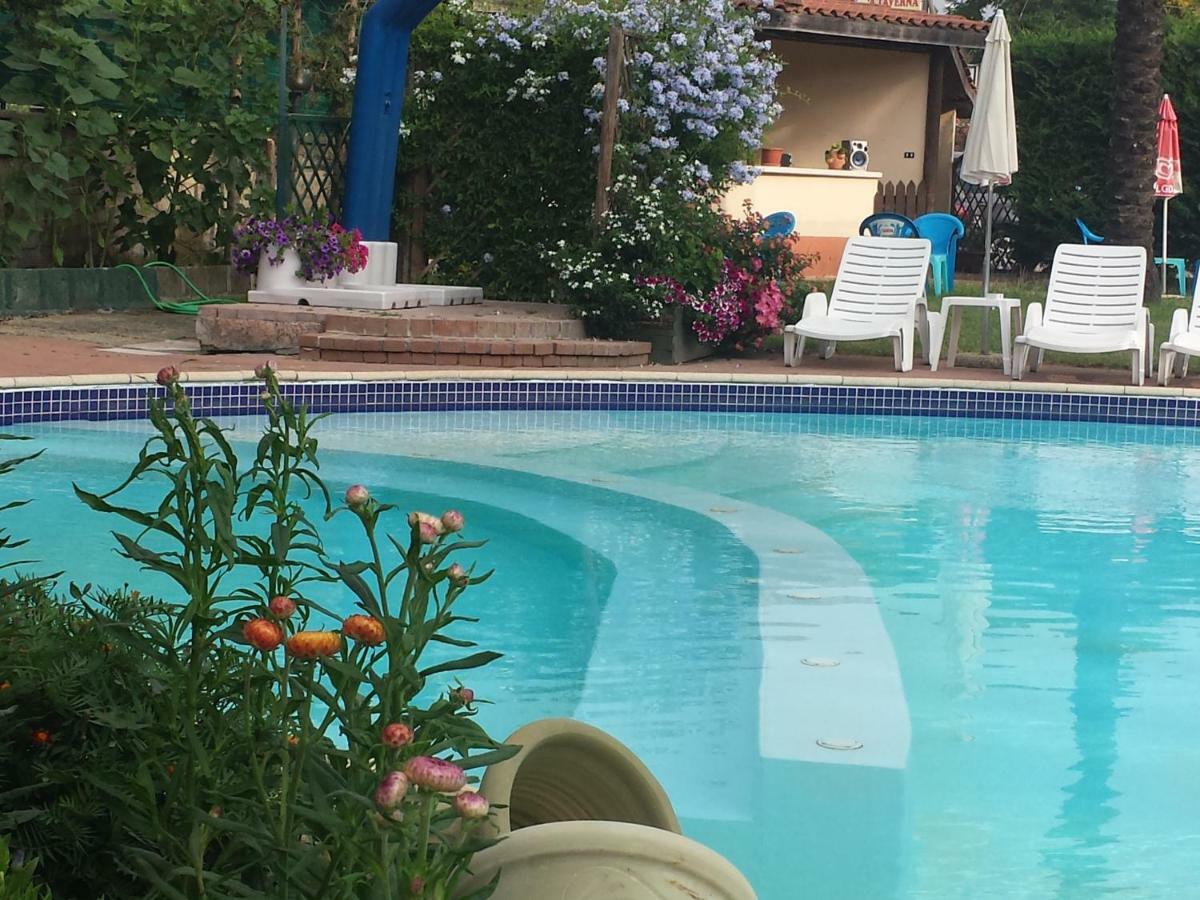 Thaire Resort Castel Volturno Eksteriør billede