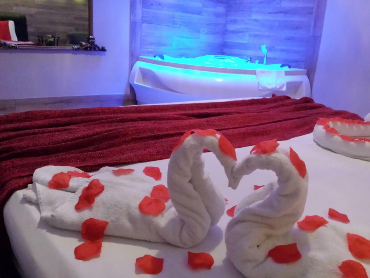 Thaire Resort Castel Volturno Eksteriør billede