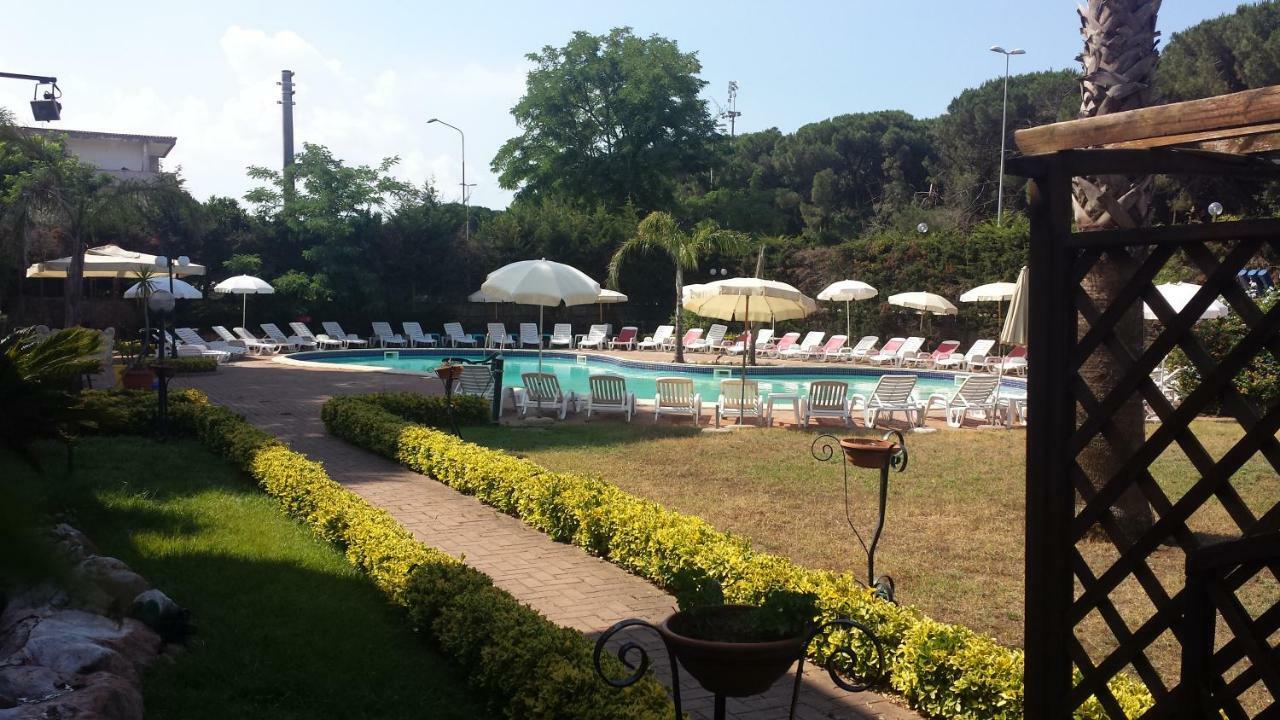 Thaire Resort Castel Volturno Eksteriør billede