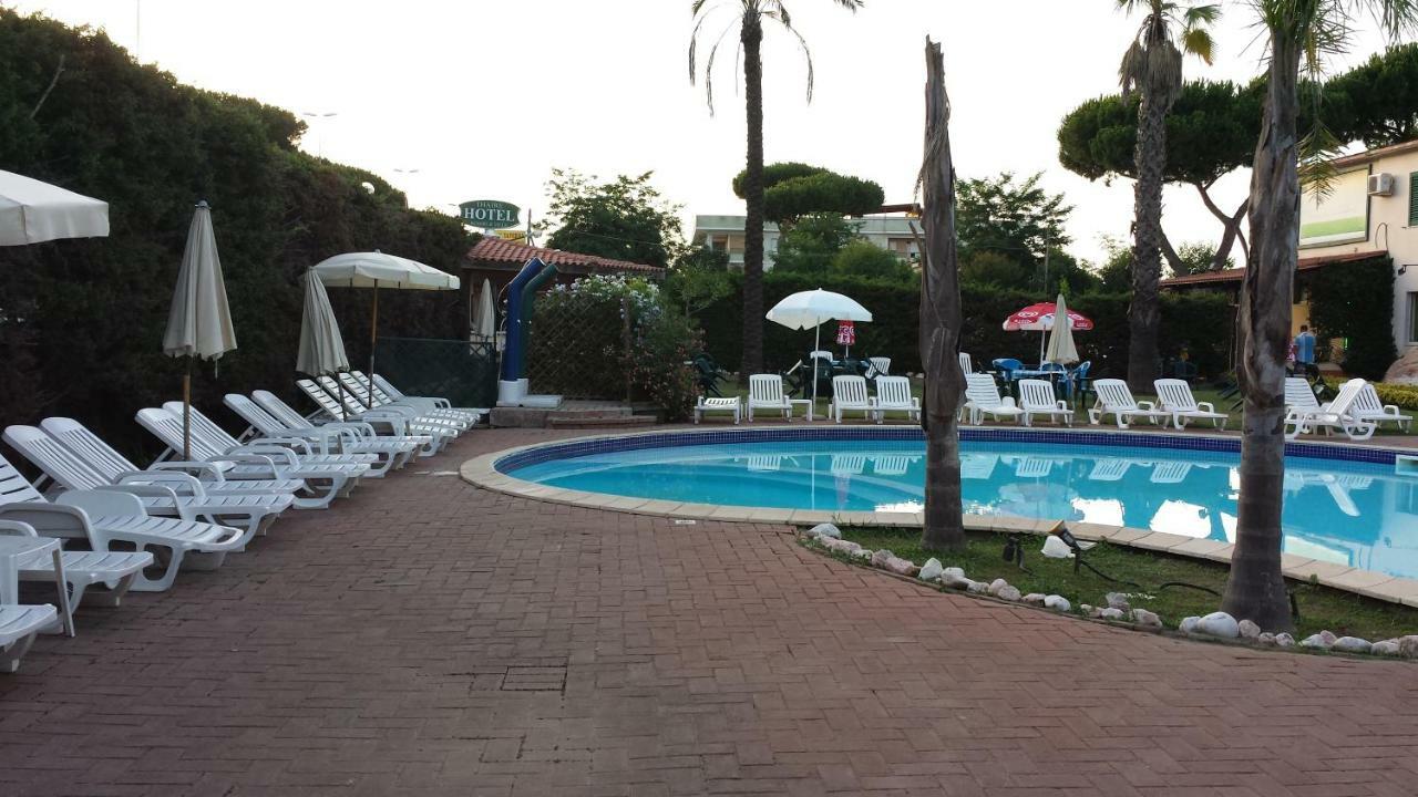 Thaire Resort Castel Volturno Eksteriør billede
