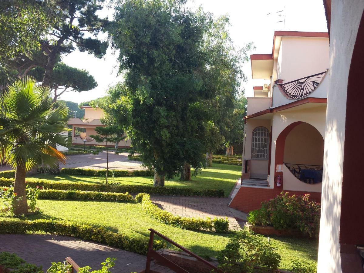 Thaire Resort Castel Volturno Eksteriør billede