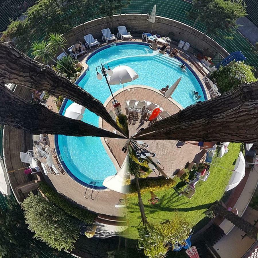 Thaire Resort Castel Volturno Eksteriør billede